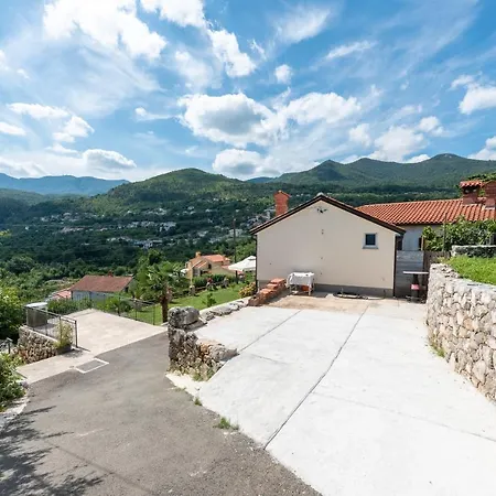 Sea View With Garden Near Opatija