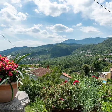 Sea View With Garden Near Opatija Apartment
